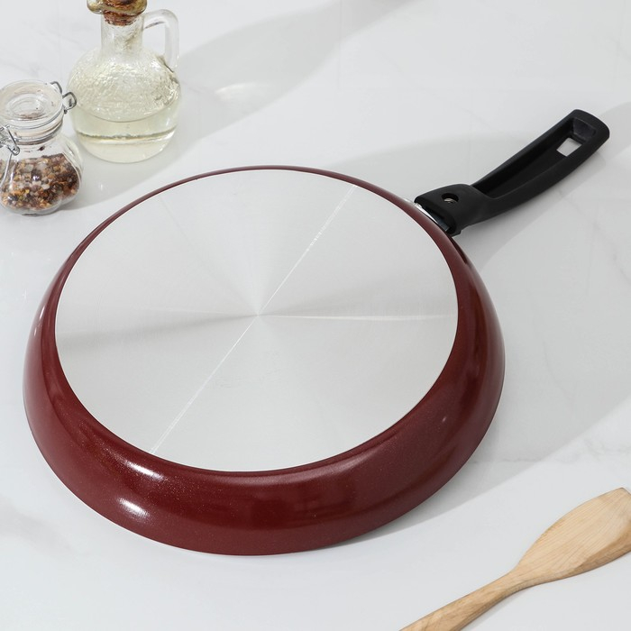 Сковорода «Альфа», d=28 см, съёмная ручка, стеклянная крышка, антипригарное покрытие, цвет бордовый Сковорода «Альфа», d=28 см, съёмная ручка, стеклянная крышка, антипригарное покрытие, цвет бордовый