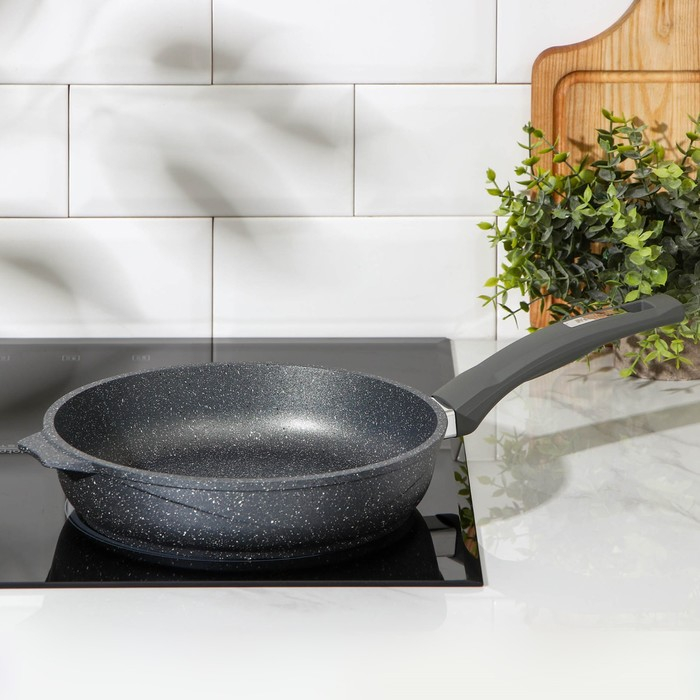 Сковорода «Гранит», d=24 см, пластиковая ручка, антипригарное покрытие, цвет серый Сковорода «Гранит», d=24 см, пластиковая ручка, антипригарное покрытие, цвет серый