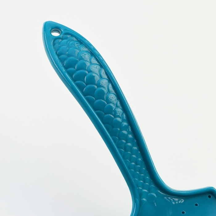 Щётка - пуходёрка большая мягкая с каплями, основание 68 х 48 мм, бирюзовая Щётка - пуходёрка большая мягкая с каплями, основание 68 х 48 мм, бирюзовая