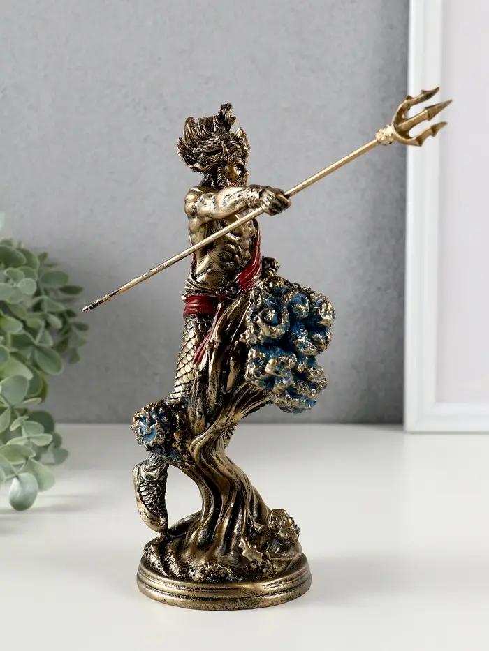 Сувенир полистоун "Посейдон с трезубцем" 11х11х21,5 см Сувенир полистоун "Посейдон с трезубцем" 11х11х21,5 см