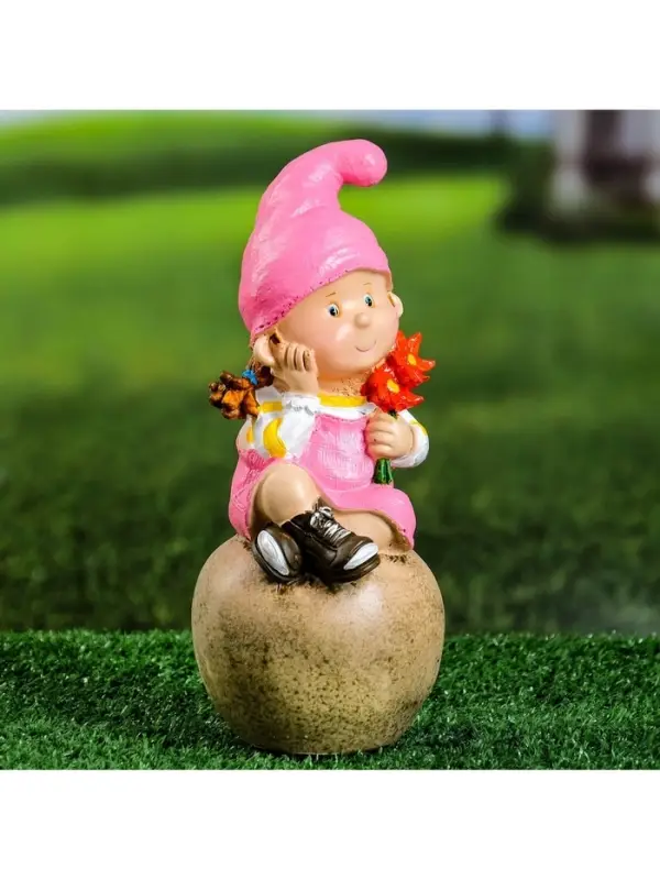 Садовая фигура из полистоуна &laquo;Девочка на шаре&raquo;, 13&times;10&times;24 см, МИКС