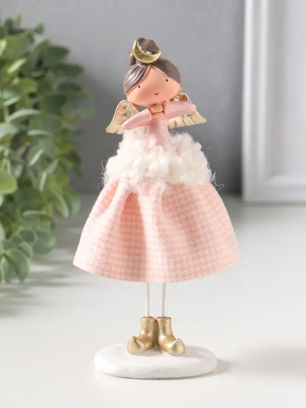 Сувенир полистоун "Ангелочек в розовом клетчатом наряде с мехом" 6х5,5х17,5 см