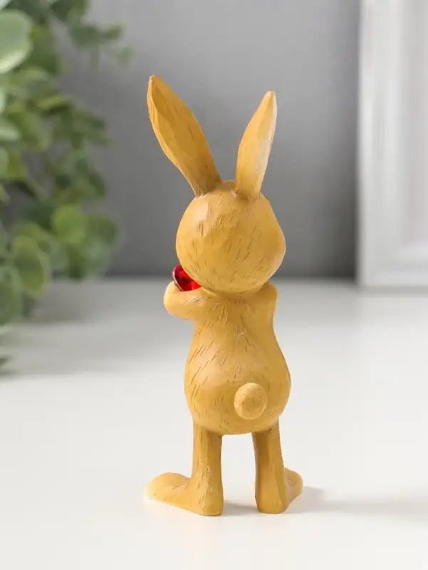 Сувенир полистоун "Зайчик держит красное сердце в лапках" 13 см