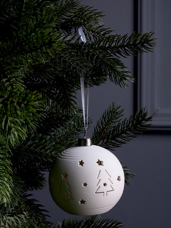 Елочный шар Елочный шар "Елки" 9х9х9.8 см, 1 LED, LR44x3(в компл.), свечение тёплое белое