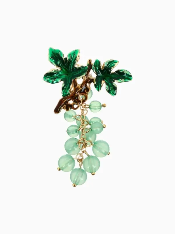 Брошь &laquo;Нефрит&raquo;, виноград, зелёный в золоте