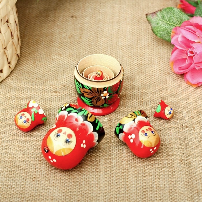 Матрёшка «Божья коровка», красный платок, 5 кукольная, 9-11 см Матрёшка «Божья коровка», красный платок, 5 кукольная, 9-11 см