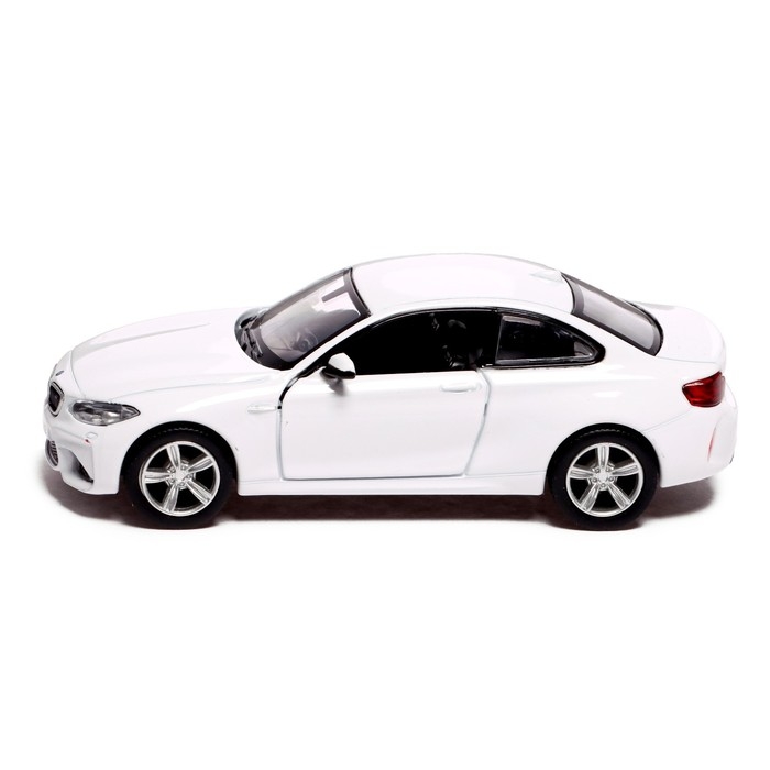 Машина металлическая BMW M2 COUPE, 1:32, инерция, открываются двери, цвет белый Машина металлическая BMW M2 COUPE, 1:32, инерция, открываются двери, цвет белый