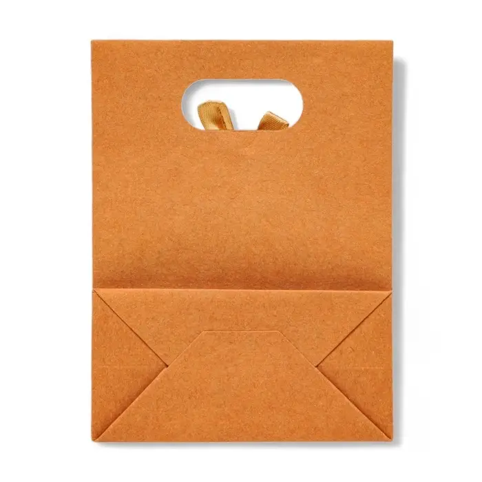 Коробка - пакет с ручкой, крафтовая, 16×12×6 см Коробка - пакет с ручкой, крафтовая, 16×12×6 см