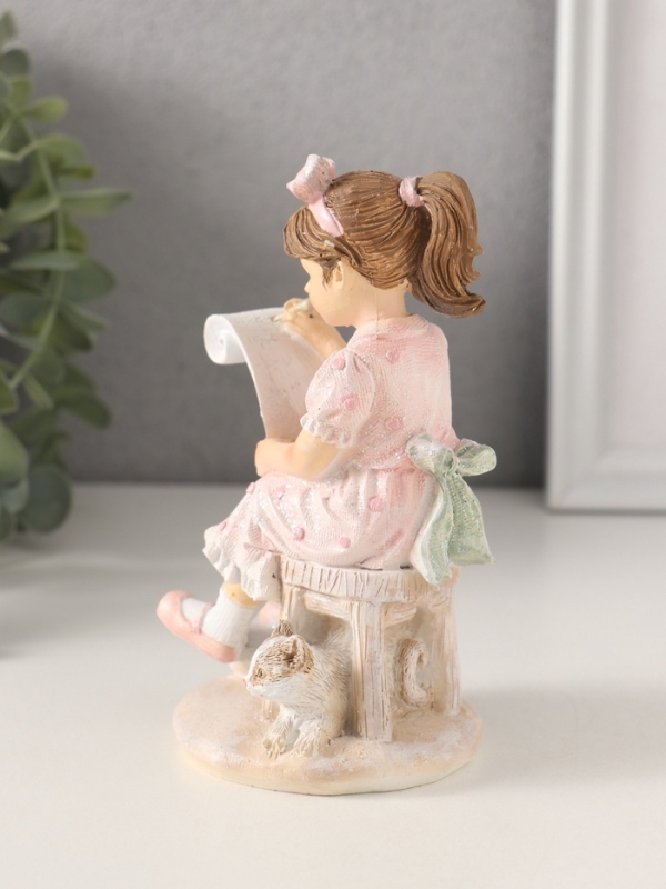 Сувенир полистоун Сувенир полистоун "Девочка рисует, с котиком" розовый 7,5х7х13 см