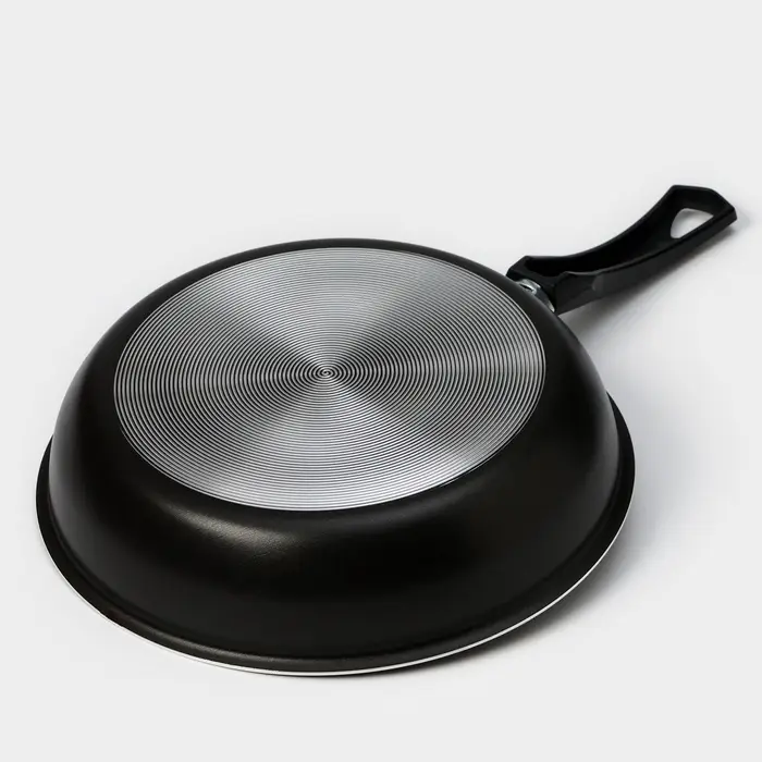 Сковорода &laquo;Классика атлас&raquo;, d=24 см, стеклянная крышка, пластиковая ручка, антипригарное покрытие, алюминий, чёрная