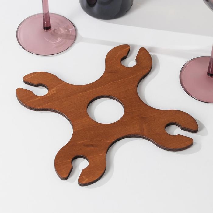 Подставка для вина и четырех бокалов, 18×18×2 см Подставка для вина и четырех бокалов, 18×18×2 см