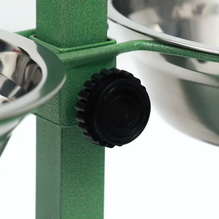 Подставка с мисками, 2&times;500 мл, высота 30 см, разборная, зелёная