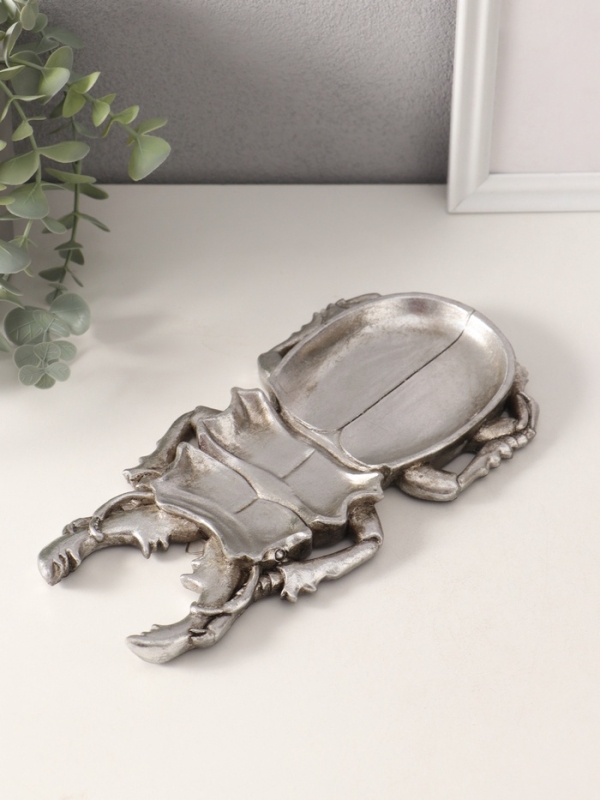 Подставка интерьерная полистоун Подставка интерьерная полистоун "Жук-олень" серебро 25х13х2 см