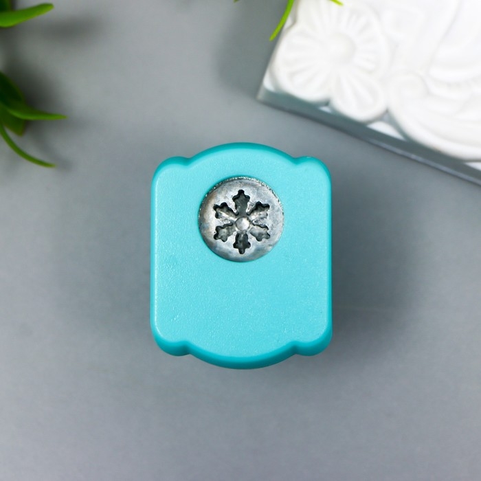 Дырокол фигурный Дырокол фигурный "Снежинка" рисунок 1 см МИКС