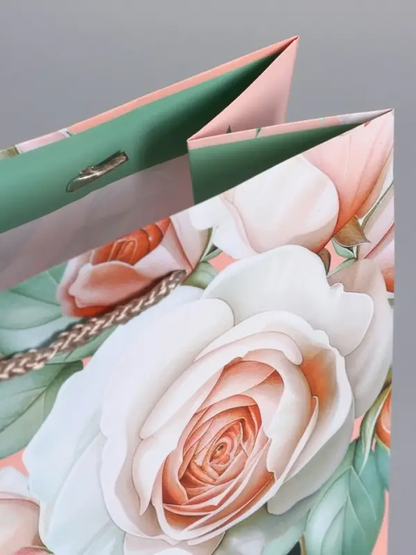 Пакет подарочный ламинированный "Цветочное признание" 26 х 12 х 32 см