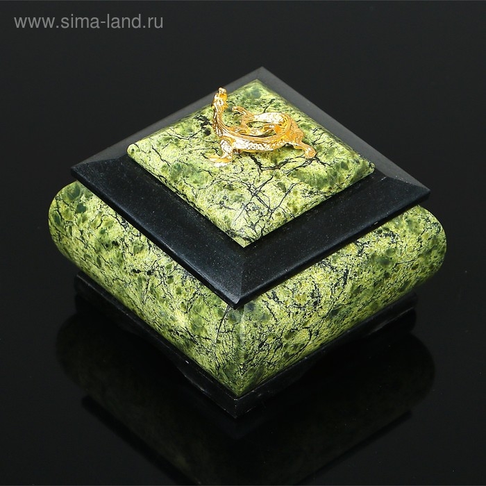 Шкатулка Шкатулка "Уральская царица", 8х8х6,5 см, натуральный камень, змеевик