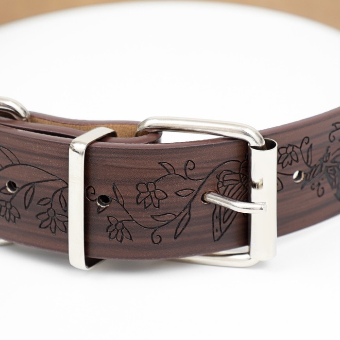 Ошейник с основой из термопластичной резины Ошейник с основой из термопластичной резины "Бабочки", 60 х 3 см, ОШ 43-53, коричневый