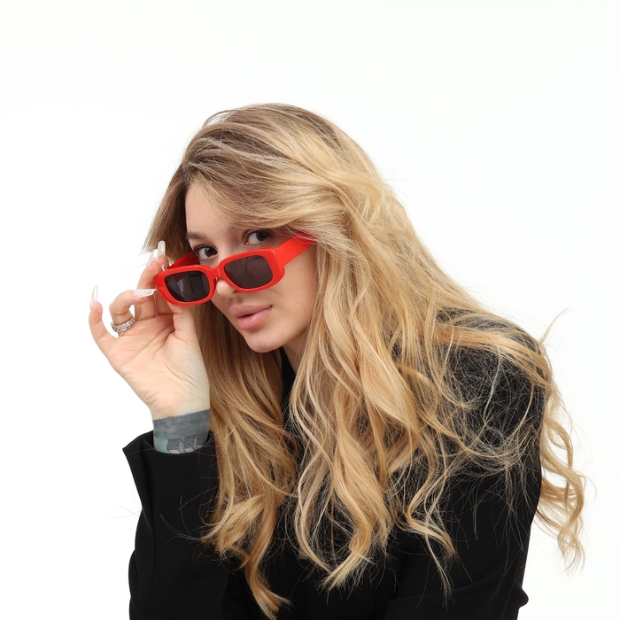 Очки солнцезащитные Очки солнцезащитные "OneSun", uv 400, дужка 14 см, ширина 14.5 см, линза 4 х 6.5 см, красные