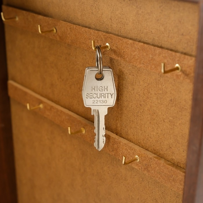 Ключница Ключница "Домик у речки" 26х31 см орех