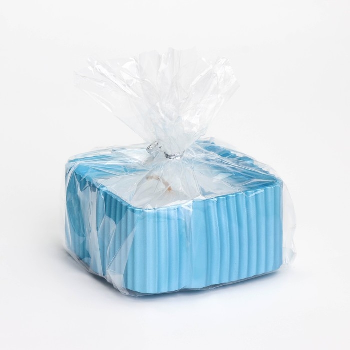 Свеча  Свеча "Квадрат"в подсвечнике с узкими гранями из гипса, 7,5х3,5см, голубой