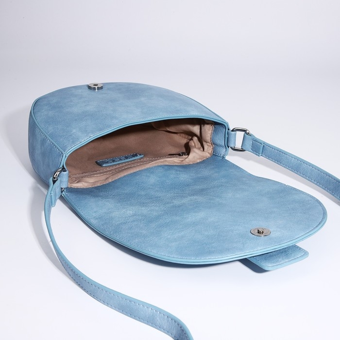 Сумка-мессенджер на магнитах, цвет голубой Сумка-мессенджер на магнитах, цвет голубой