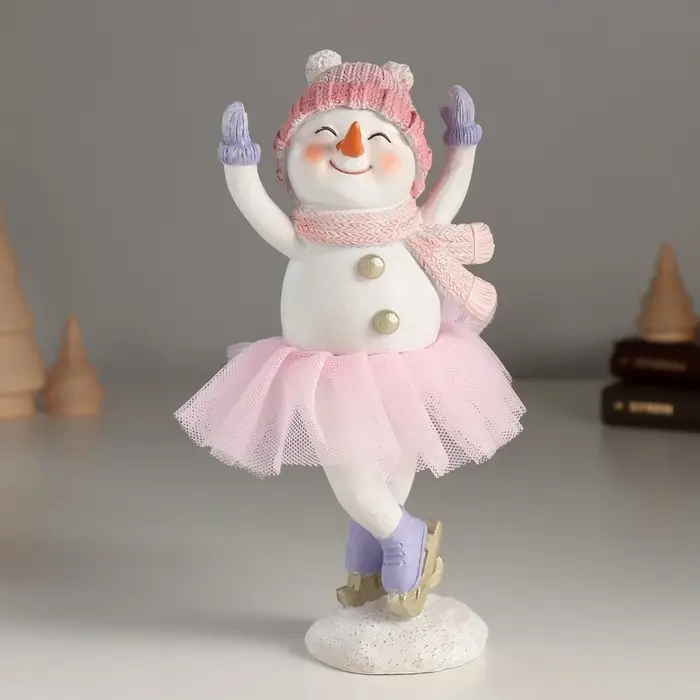 Фигурка полистоун &laquo;Снеговичок в розой юбке&raquo;, 8.5&times;7&times;18 см