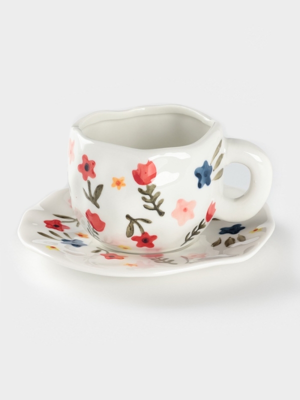 Чайная пара Доляна «Цветочная россыпь», чашка 220 мл, блюдце d=16 см, ручная роспись, керамика, белая Чайная пара Доляна «Цветочная россыпь», чашка 220 мл, блюдце d=16 см, ручная роспись, керамика, белая