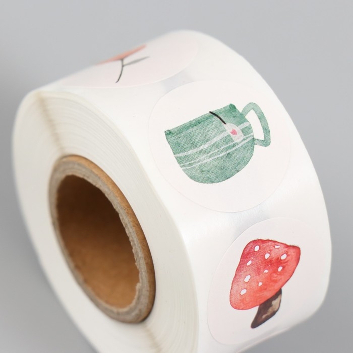 Наклейка бумага "Акварельные рисунки" d=2,5 см 500 шт в рулоне 3х6,5х6,5 см