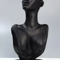 Бюст для украшений QF, 18&times;8&times;32 см, отверстие в ухе, чёрный