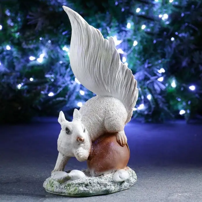 Фигура  Фигура "Белка на большом орехе" 30х17х12см