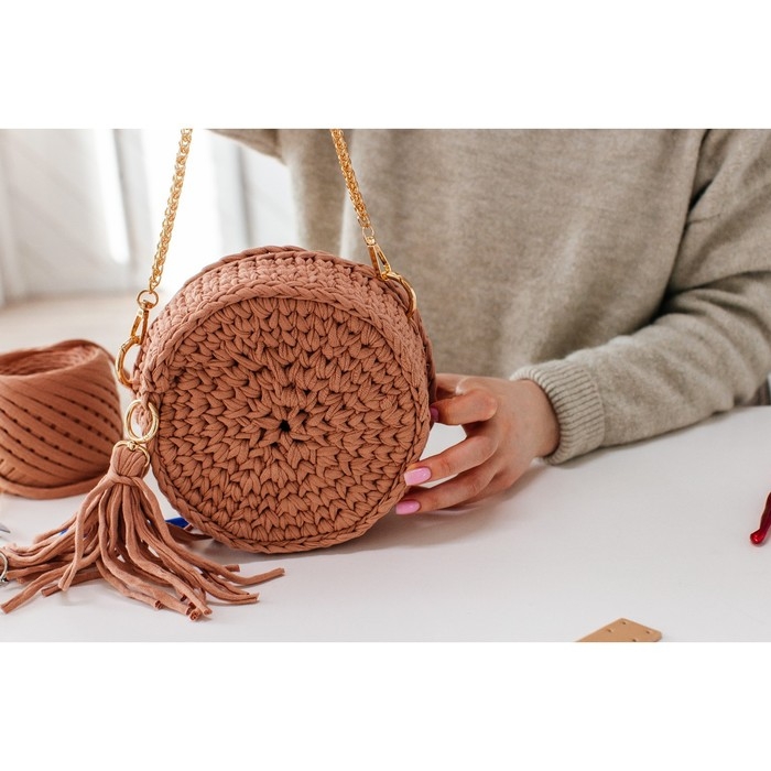 Кольцо-карабин, 43 мм, d = 27/19 мм, толщина - 4,5 мм, с креплением 20 × 3 мм, 5 шт, цвет золотой Кольцо-карабин, 43 мм, d = 27/19 мм, толщина - 4,5 мм, с креплением 20 × 3 мм, 5 шт, цвет золотой