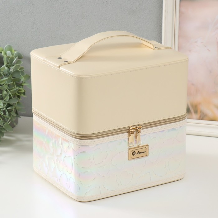 Шкатулка кожзам для косметики Шкатулка кожзам для косметики "Сердца голография. Этажи" кофе с молоком 24,5х20,5х27 см