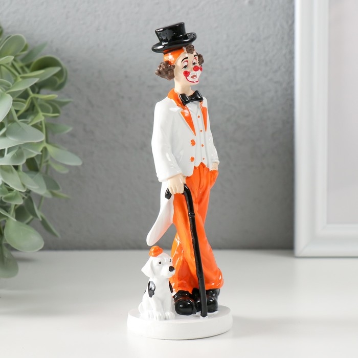Сувенир полистоун  Сувенир полистоун "Клоун с тростью и пёсиком" бело-оранжевый 5х5х15 см