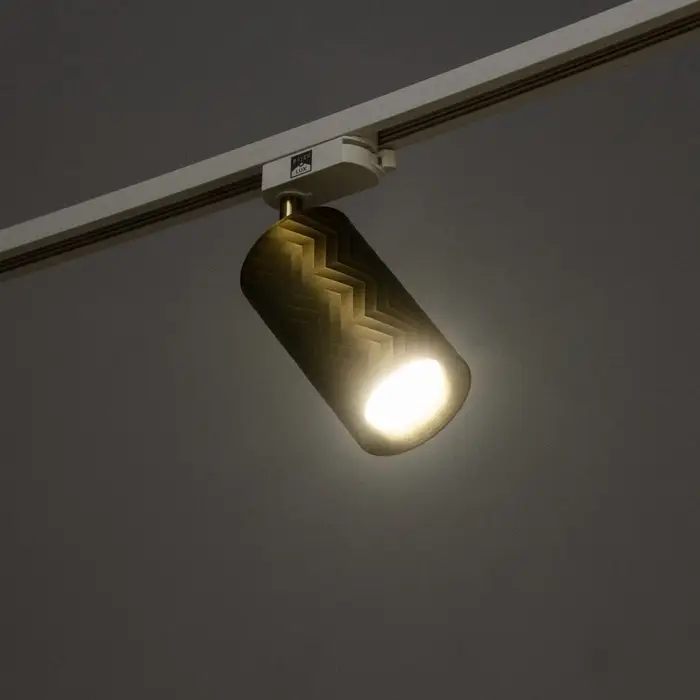 Светильник трековый BayerLux Simple &laquo;Астер&raquo; GU10, 220 В, 7.5&times;7.5&times;20 см, золото