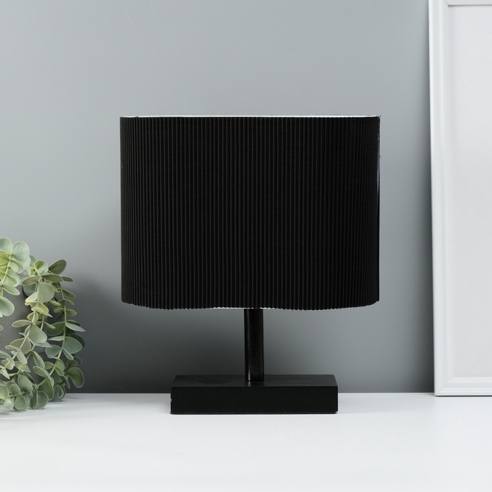 Светильник настольный Светильник настольный "Консул" 1х40Вт Е27 черный 25х13х29см