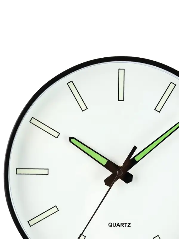 Часы настенные интерьерные &laquo;Классика&raquo;, плавный ход, светящиеся, d=25 см