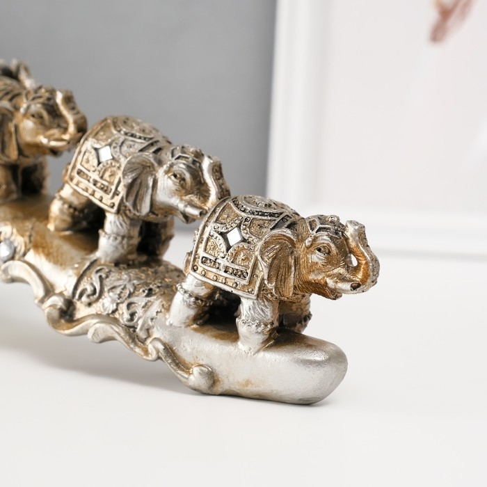 Сувенир полистоун стразы Сувенир полистоун стразы "7 слонов" 9х29х6 см