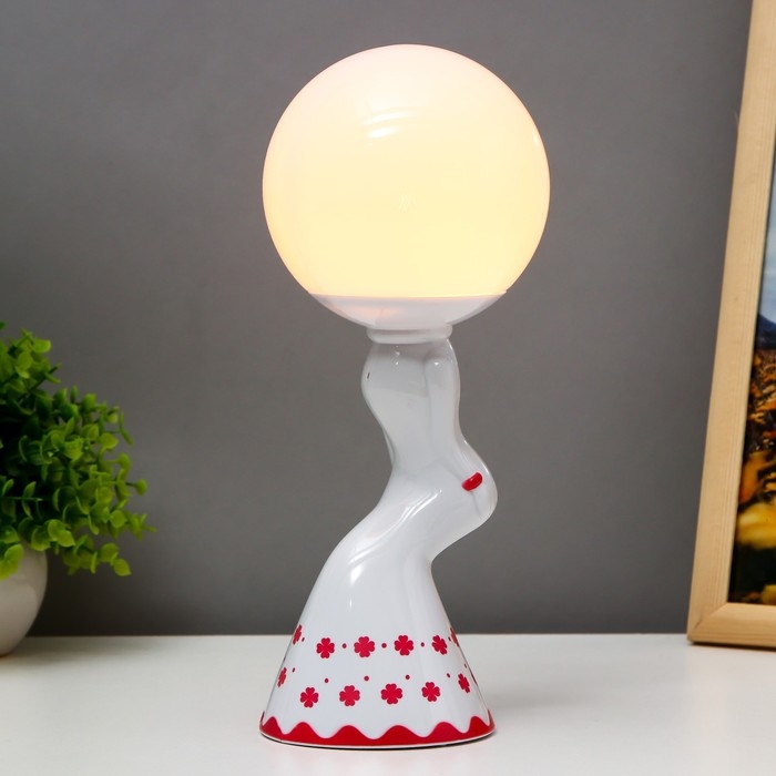 Светильник  Светильник "Силуэт" LED 3Вт 3000К белый 7,5х7,5х25 см RISALUX