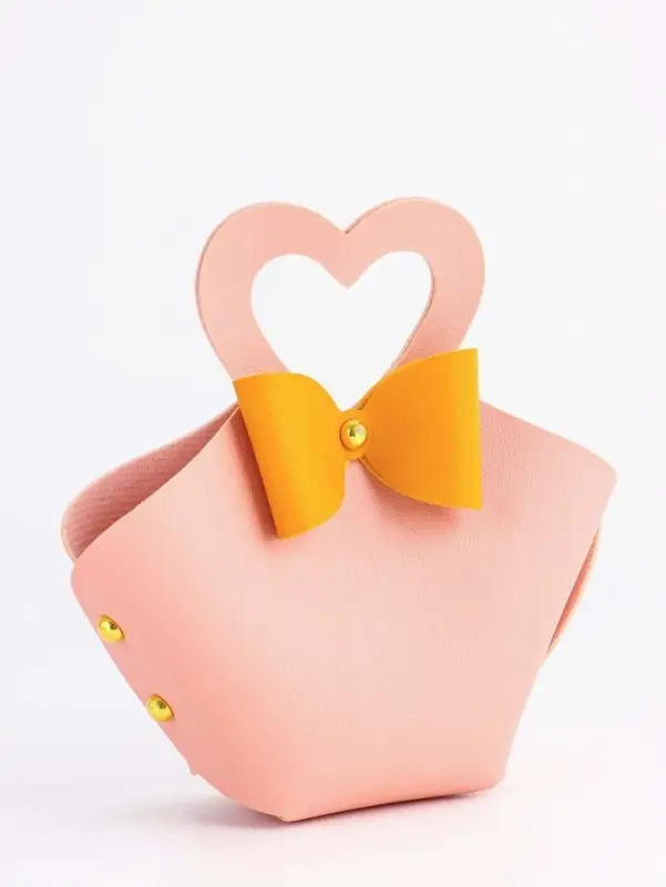 Кожаная подарочная сумочка для бижутерии и сувениров, розовая с бантом, 10.5&times;5&times;6 см