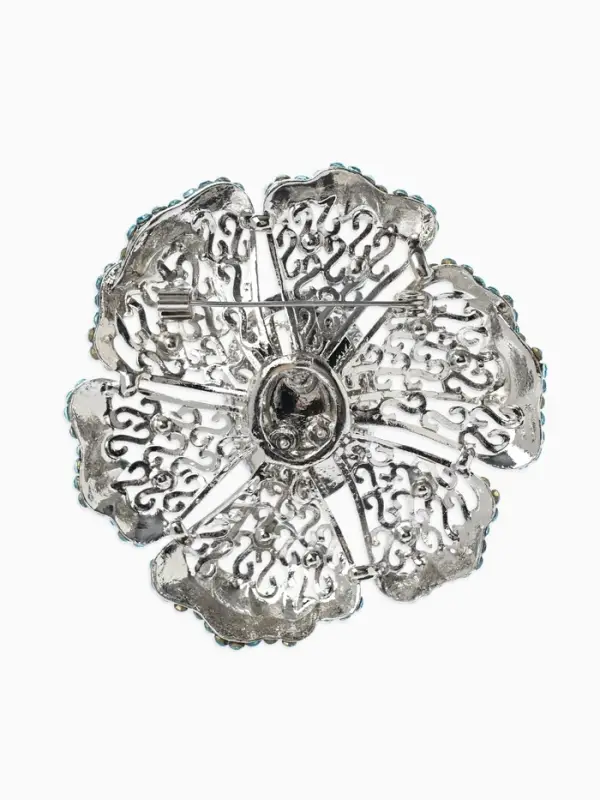 Брошь &laquo;Цветок&raquo; сапфир, стразы, цвет сний в серебре