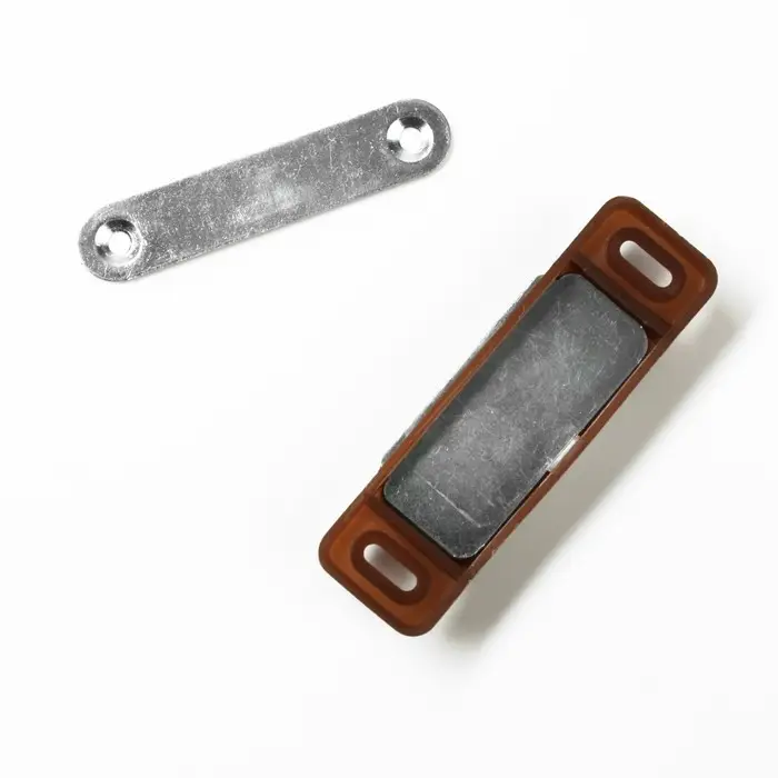 Магнит мебельный ТУНДРА M003BR, 72×13 мм, большой, коричневый, 1 шт.