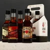 Набор "Настоящему мужику", 4 геля для душа во флаконах виски по 500 мл