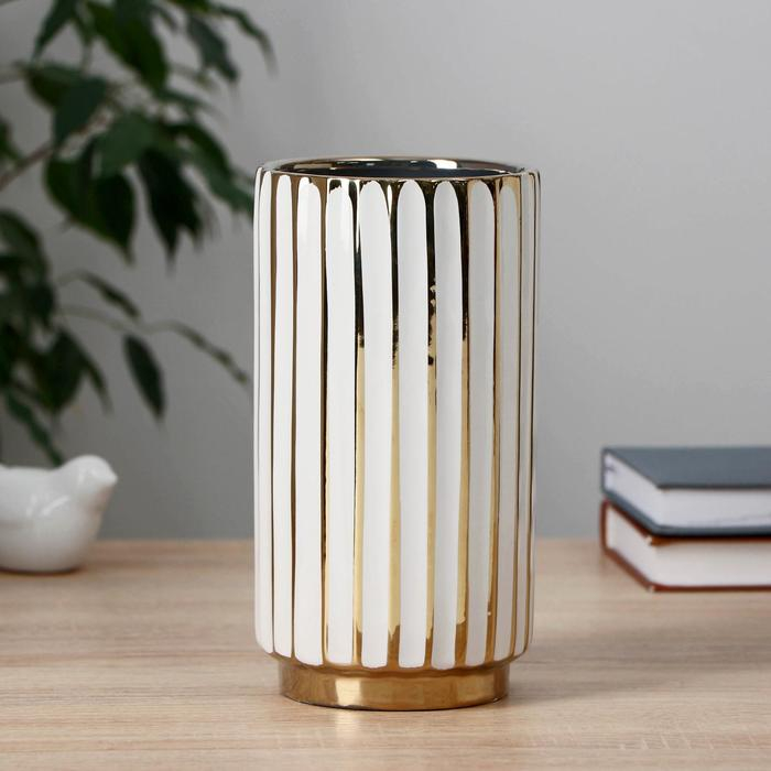 Ваза керамика настольная Ваза керамика настольная "Елизавет" 11х21 см, белый