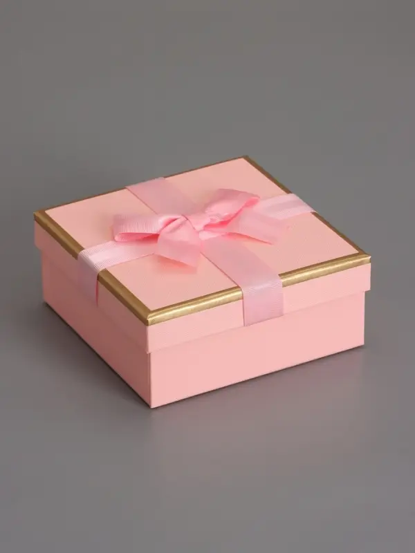 Наборок коробок 3 в 1 прямоугольные 19*19*9.8 17*17*8.0 15*15*6.5 см