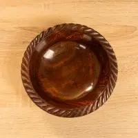 Чаша "Тарталетка" 18х18х5 см, дерево шишам Чаша "Тарталетка" 18х18х5 см, дерево шишам