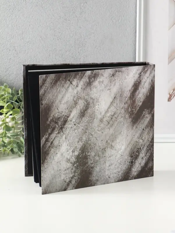 Фотоальбом 25 листов (уголки+кольца) Фотоальбом 25 листов (уголки+кольца) "СВО" 25х25 см