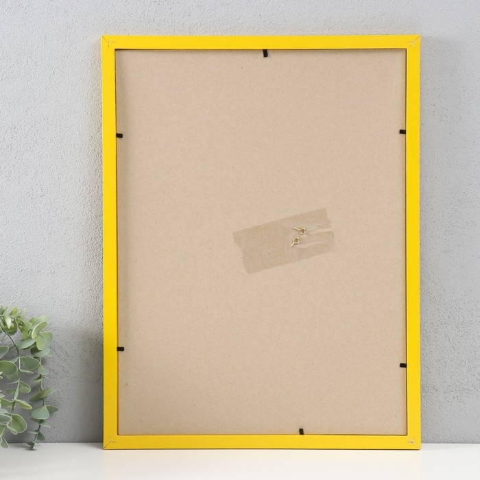 Фоторамка МДФ 30х40 см, №6, шир. 18 мм, толщ. 12 мм, желтый (пластиковый экран) Фоторамка МДФ 30х40 см, №6, шир. 18 мм, толщ. 12 мм, желтый (пластиковый экран)