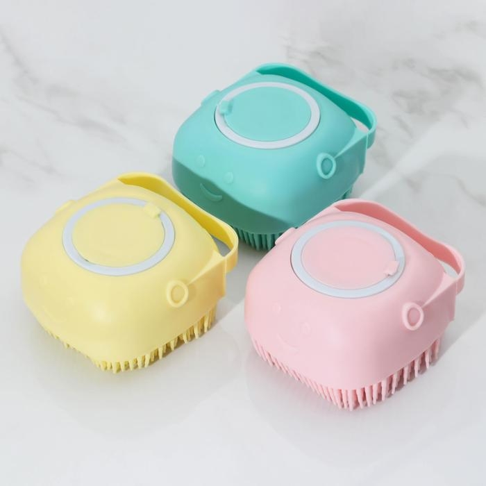 Щётка силиконовая с ёмкостью для мыла Доляна, цвет МИКС Щётка силиконовая с ёмкостью для мыла Доляна, цвет МИКС