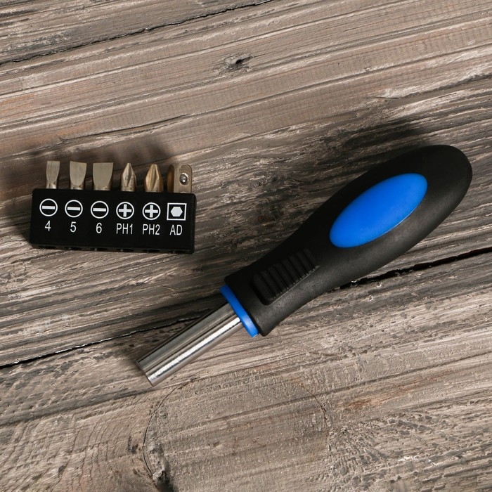 Подарочный набор инструментов в бутылке «Выручай Ка», 15 предметов Подарочный набор инструментов в бутылке «Выручай Ка», 15 предметов