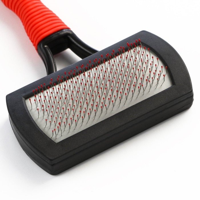 Пуходерка с каплей 10 х 17 см, прорезиненная ручка, чёрно-красная Пуходерка с каплей 10 х 17 см, прорезиненная ручка, чёрно-красная